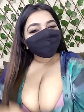 Snapshot of Bold-Cat chatting on November 7, 5:17 pm Bold-Cat online show from November 7, 5:17 pm