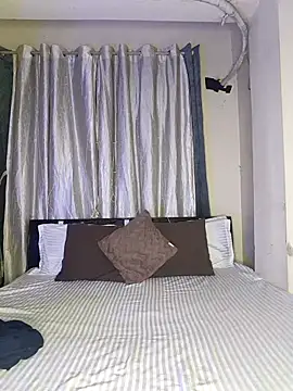 Bold-Cat online show from April 22, 5:09 pm