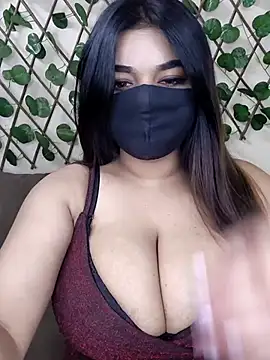 Snapshot of Bold-Cat chatting on November 17, 4:44 pm Bold-Cat online show from November 17, 4:44 pm