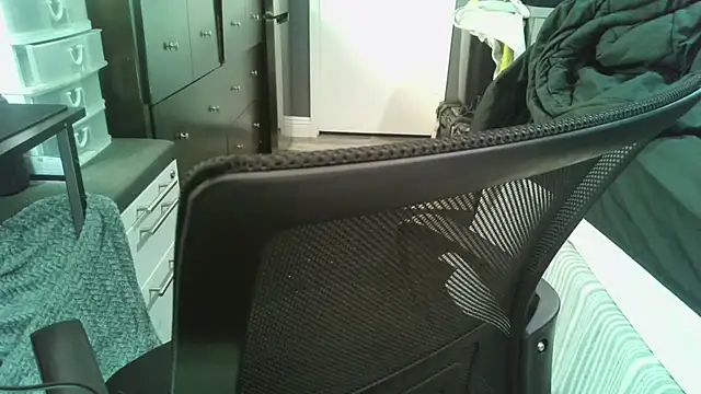 MasterJizzJunky online show from April 4, 8:32 am