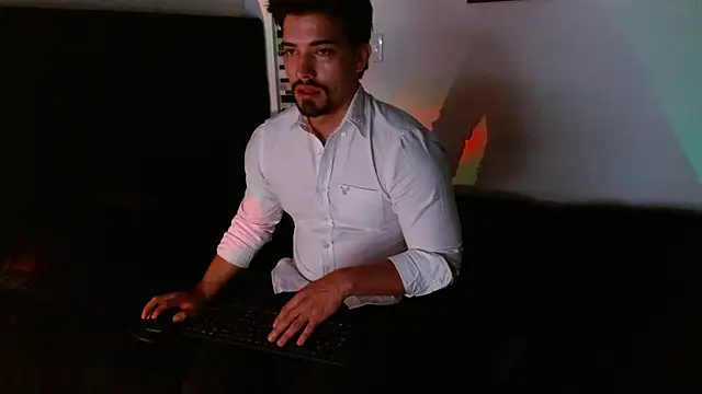 Ian Daviz online show from December 18, 8:23 pm