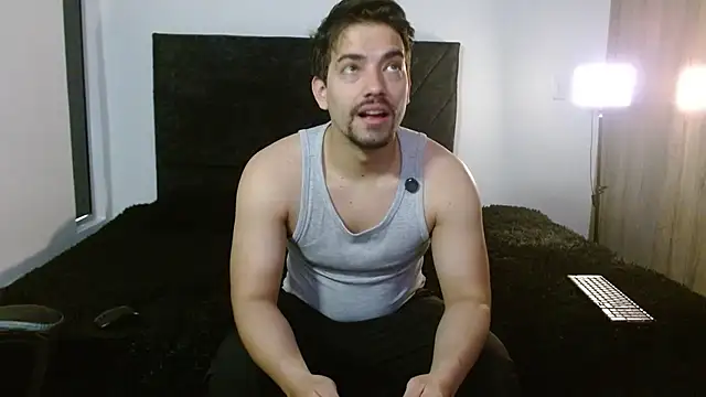 Snapshot of Ian_Daviz chatting on July 14, 3:18 pm Ian Daviz online show from July 14, 3:18 pm
