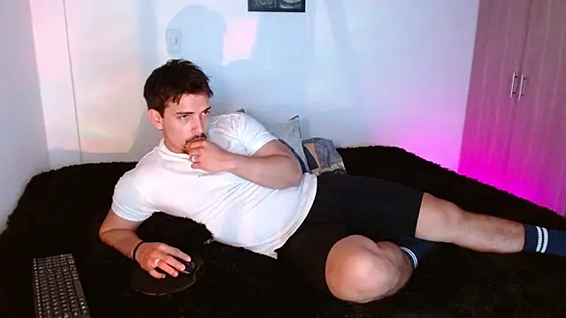 Ian Daviz online show from December 1, 8:53 pm