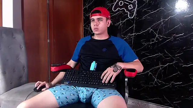 Snapshot of maty_hardx chatting on March 5, 2:12 pm maty hardx online show from March 5, 2:12 pm