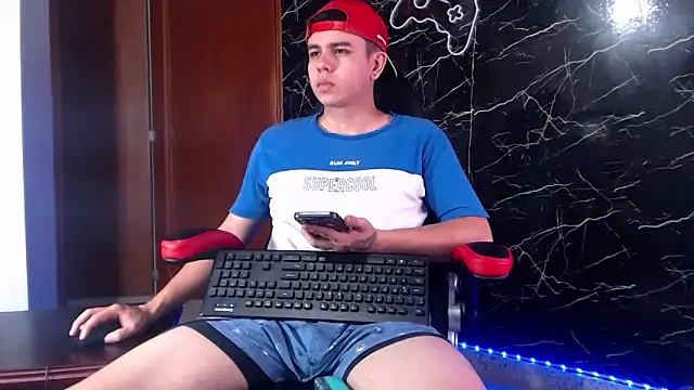 Snapshot of maty_hardx chatting on January 17, 2:18 pm maty hardx online show from January 17, 2:18 pm