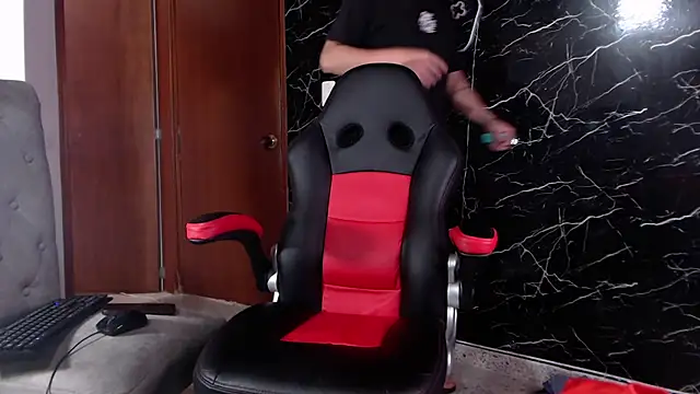 Snapshot of maty_hardx chatting on March 6, 7:43 pm maty hardx online show from March 6, 7:43 pm