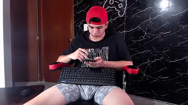 Snapshot of maty_hardx chatting on January 23, 3:01 pm maty hardx online show from January 23, 3:01 pm