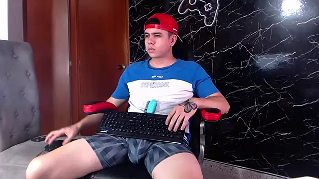 Snapshot of maty_hardx chatting on March 3, 3:54 pm maty hardx online show from March 3, 3:54 pm