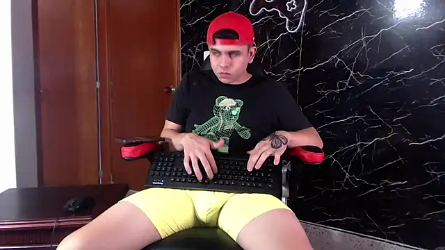 Snapshot of maty_hardx chatting on February 27, 3:26 pm maty hardx online show from February 27, 3:26 pm