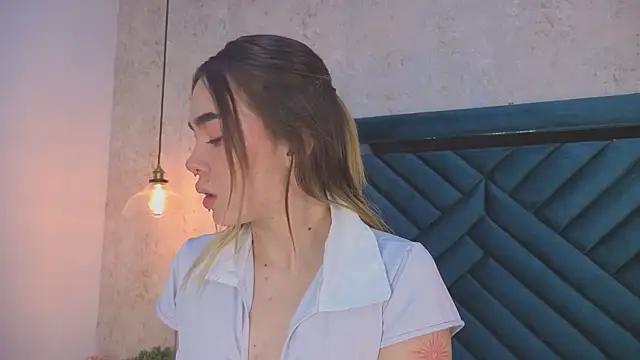 Snapshot of Lucy_Vega chatting on September 13, 4:01 am Lucy Vega online show from September 13, 4:01 am