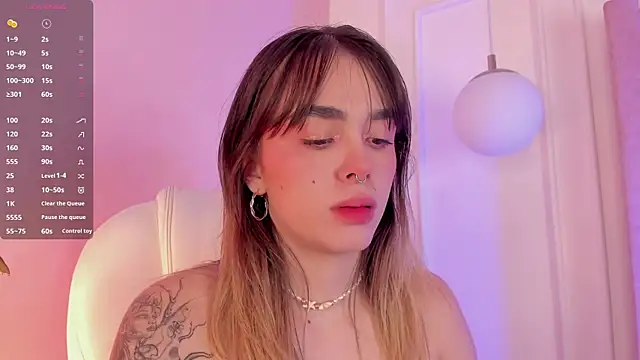 Lucy Vega online show from January 13, 4:38 am