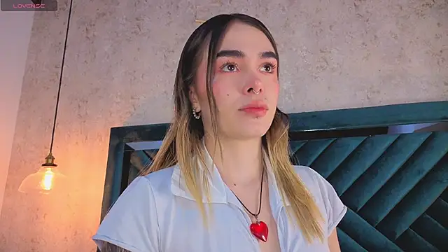 Snapshot of Lucy_Vega chatting on October 4, 4:36 am Lucy Vega online show from October 4, 4:36 am