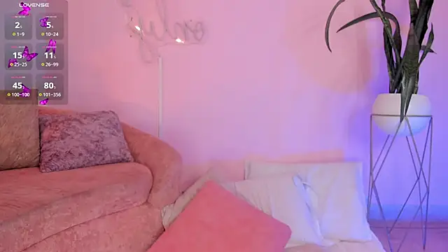 Snapshot of Lucy_Vega chatting on November 11, 3:45 am Lucy Vega online show from November 11, 3:45 am