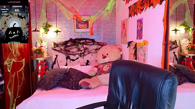 meghan nill online show from October 22, 3:06 am