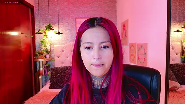 meghan nill online show from December 3, 2:56 am