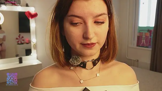 sarahUwU online show from February 16, 8:13 am