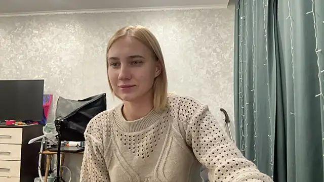 Snapshot of AnneBall chatting on December 30, 6:49 pm AnneBall online show from December 30, 6:49 pm