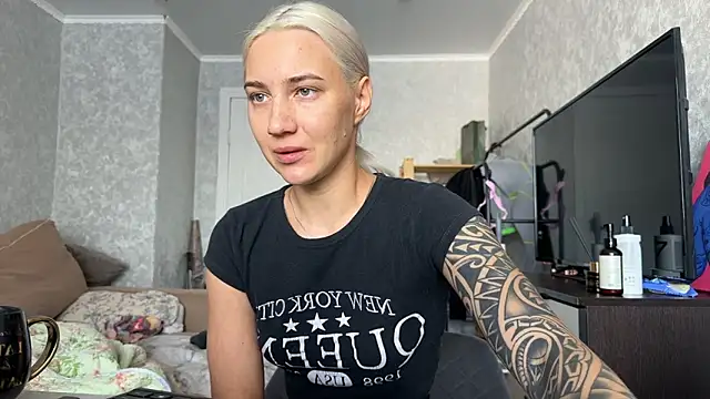 AnneBall online show from March 7, 8:32 am