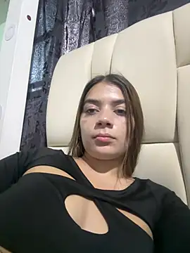 KittyKlum online show from April 8, 10:00 pm