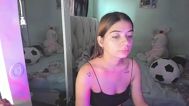 KittyKlum online show from March 4, 4:15 pm