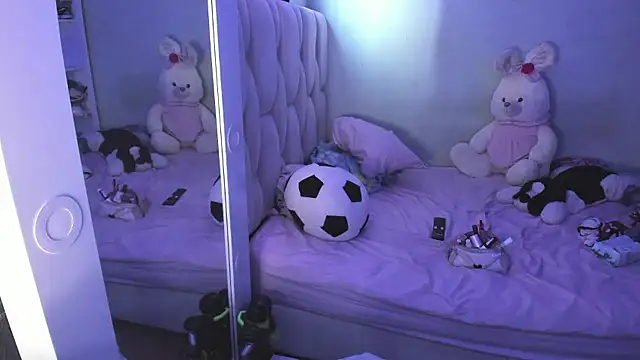 KittyKlum online show from January 14, 4:32 pm