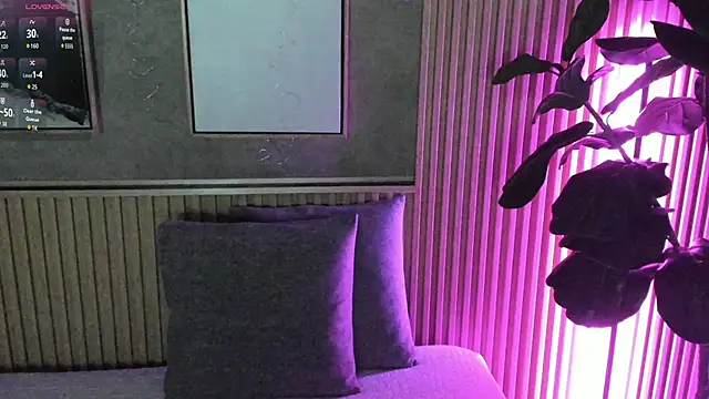 Snapshot of nina_soul chatting on November 17, 11:47 am nina soul online show from November 17, 11:47 am