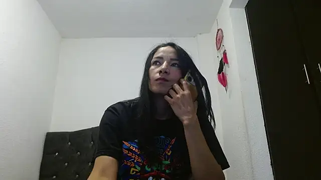 Snapshot of canela-hot34 chatting on October 23, 5:22 pm canela-hot34 online show from October 23, 5:22 pm