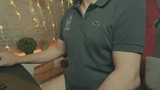 alex-volo online show from December 22, 3:23 pm