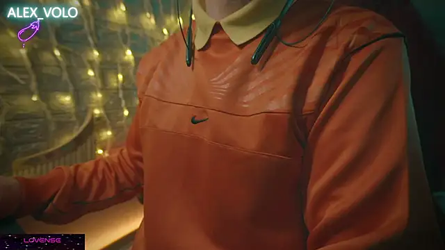 alex-volo online show from January 12, 4:52 am