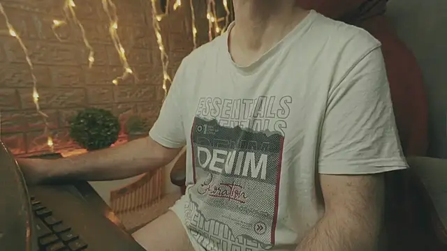 alex-volo online show from December 15, 4:51 am