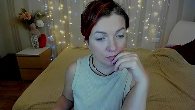 Snapshot of Katherine_Fox chatting on March 21, 8:17 am Katherine Fox online show from March 21, 8:17 am
