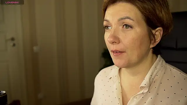 Snapshot of Katherine_Fox chatting on December 25, 2:23 pm Katherine Fox online show from December 25, 2:23 pm