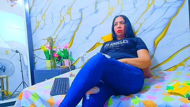 NINFA69 online show from May 12, 11:00 pm