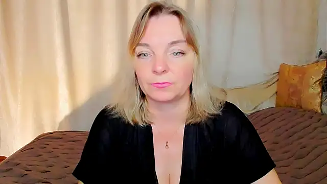 Regina  blue online show from September 21, 3:50 pm
