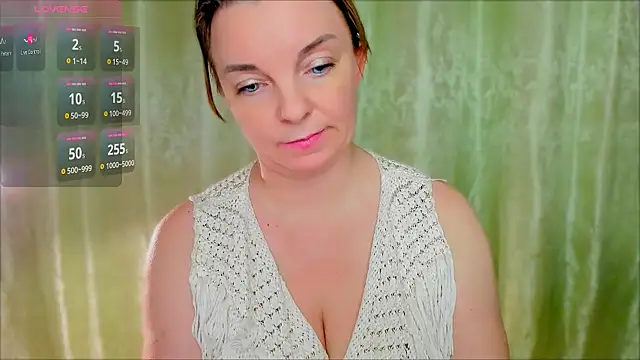 Regina  blue online show from February 18, 9:09 pm