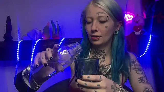 Snapshot of coyemoo chatting on March 20, 12:11 pm coyemoo online show from March 20, 12:11 pm