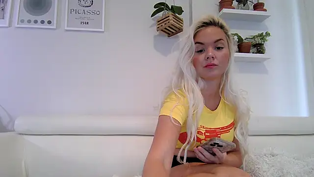 badblondebunny online show from February 5, 9:10 pm