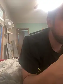 SmokingSloth online show from February 5, 7:10 pm