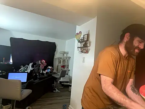 SpunCandy online show from April 11, 9:40 pm