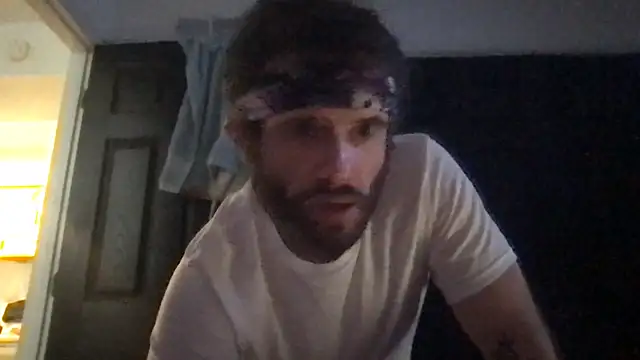 Snapshot of SpunCandy chatting on October 27, 3:29 am SpunCandy online show from October 27, 3:29 am