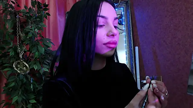 MissJuliax online show from November 14, 7:01 am