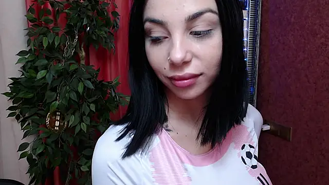 MissJuliax online show from November 28, 6:57 am