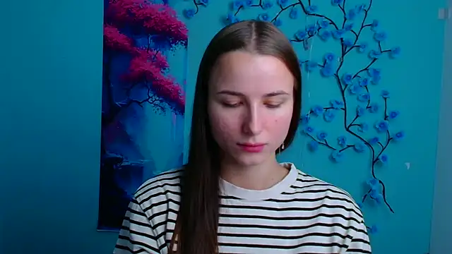 Eva Janee online show from December 5, 6:45 am