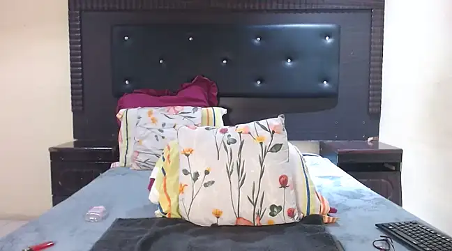 DarkDivva24 online show from February 22, 11:13 pm