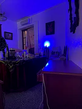 Snapshot of PutaNieves1983 chatting on November 30, 1:34 pm PutaNieves1983 online show from November 30, 1:34 pm