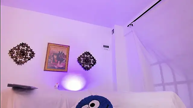 VeronicaGilss online show from October 12, 10:33 pm