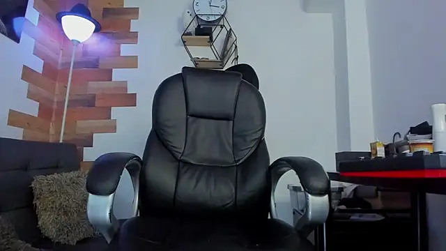 Kenbils online show from December 4, 5:27 pm