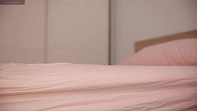 Snapshot of FazeyJ_ chatting on February 24, 10:15 am FazeyJ online show from February 24, 10:15 am