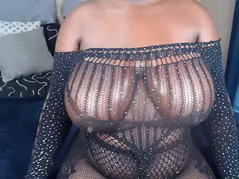 Snapshot of BlackJaguar30 chatting on March 18, 5:45 am BlackJaguar30 online show from March 18, 5:45 am