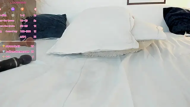 mia lourence online show from December 16, 4:00 pm